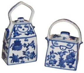 [blueandwhiteporcelainpurses5.jpg]