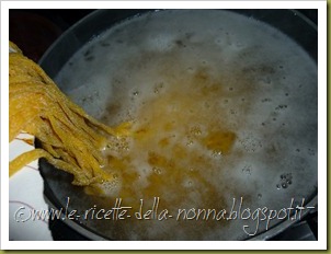 Tagliatelle fresche all'uovo - ricetta base (17)