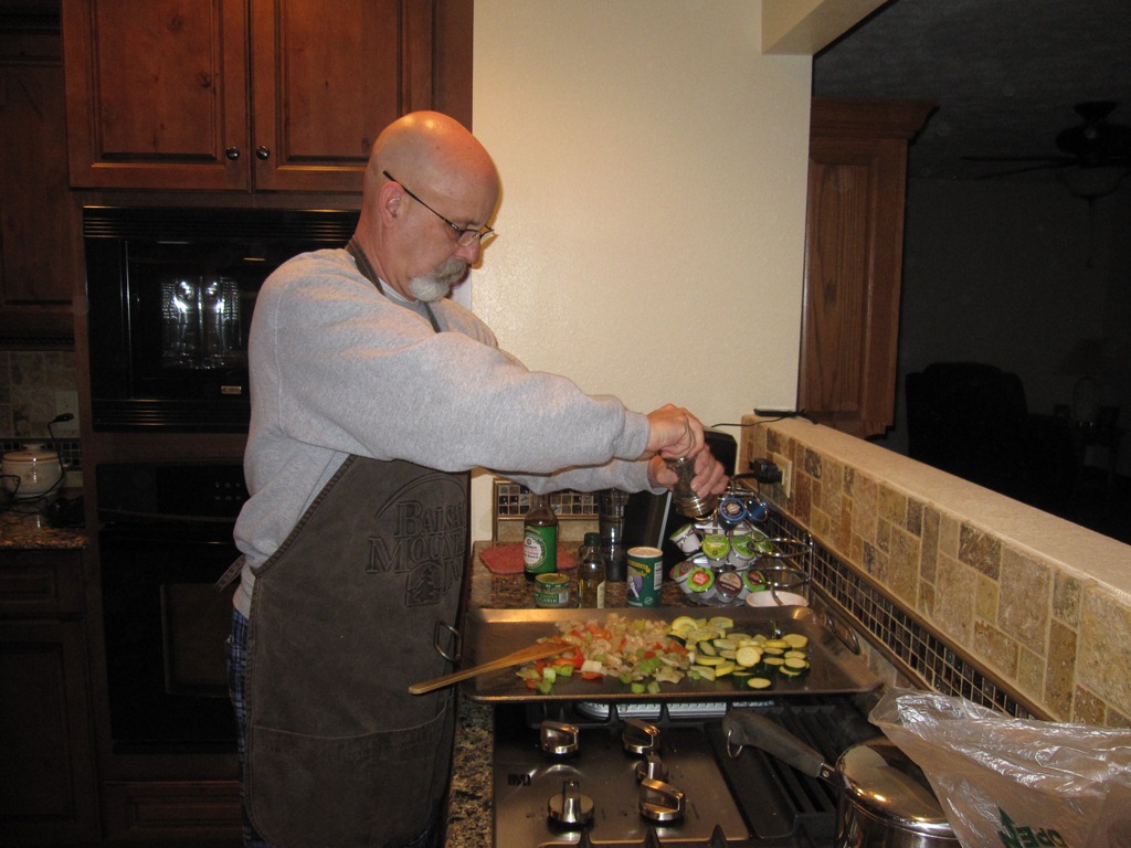 [Kitchen_CecilCooking01%255B3%255D.jpg]