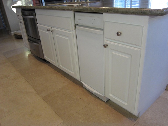 [kitchenisland12240101.jpg]