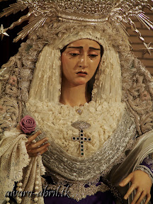 maria-santisima-de-la-caridad-de-granada-besamanos-8-de-septiembre-festividad-liturgica-2013-alvaro-abril-vestimentas-(22).jpg