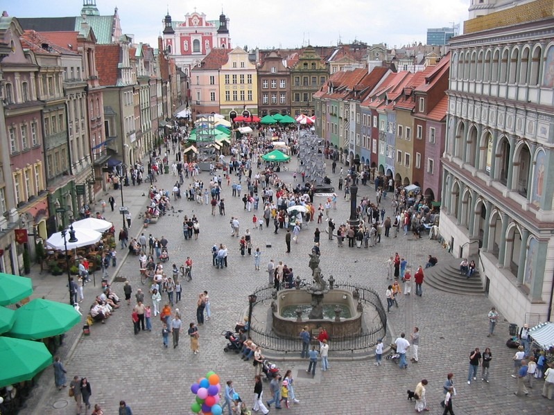 [poznan_market_square%255B3%255D.jpg]