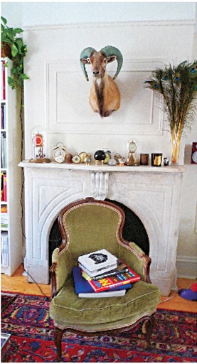 Swaim and Christina Hutson live in Cobble Hill, Brooklyn, with a clock obsession. Swaim and Christina Hutson live in Cobble Hill, Brooklyn, with a clock obsession.