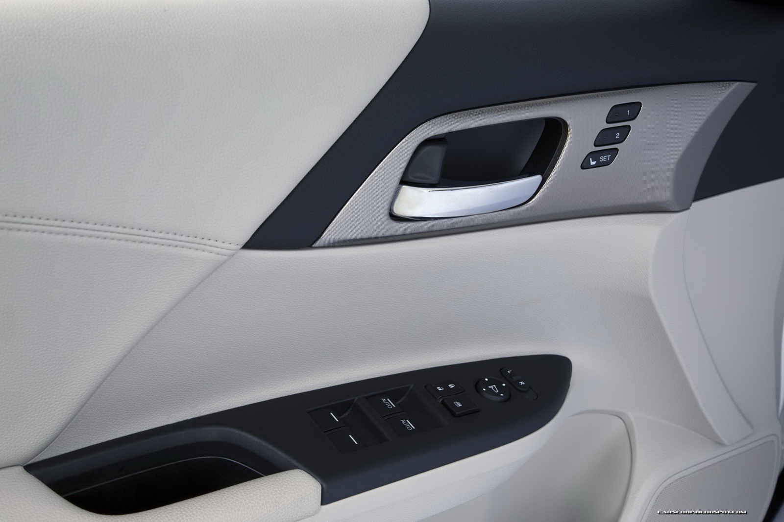 [2014_Honda_Accord_PHEV_int_011%255B2%255D.jpg]