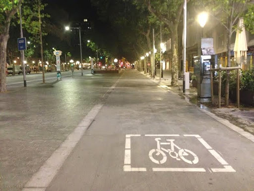 Carril bici Passeig de Gràcia Passeig de Gràcia 2.jpg