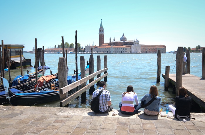 [Day%25201%2520eating%2520lunch%255B2%255D.jpg]