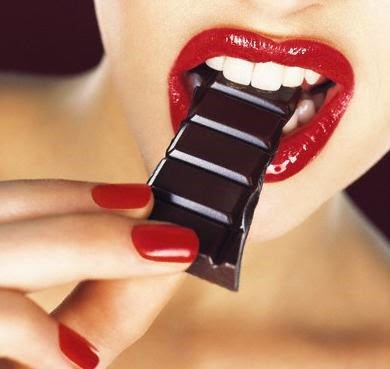[red_mouth_eating_dark_chocolate%255B9%255D.jpg]