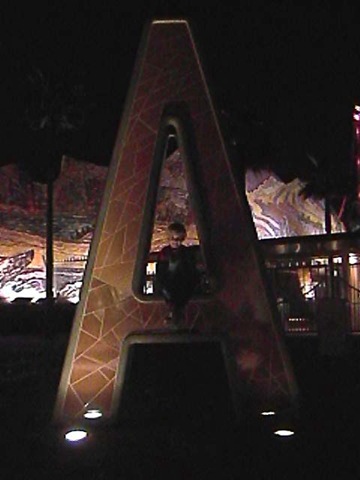 [02.14.02%2520-%2520Andy%2520in%2520A%2520at%2520DL%255B2%255D.jpg]