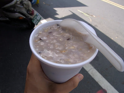 そして食べてみましょう。薏仁（ハトムギ）デザートです。