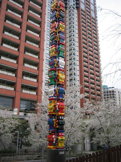 Robot totem pole at Robot Park