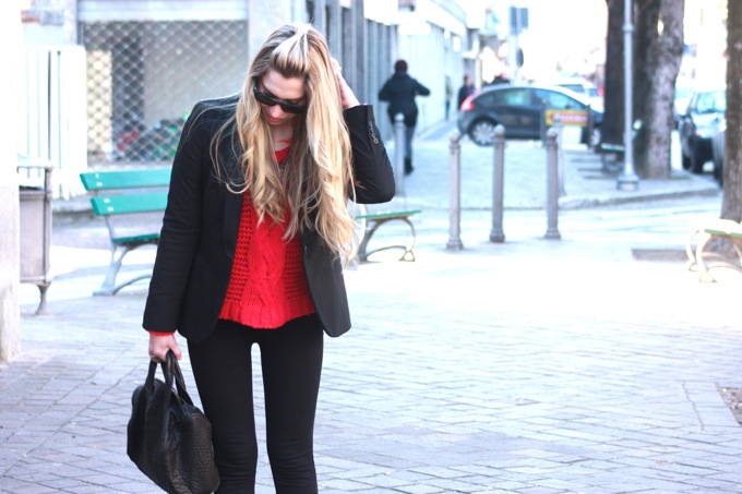 fluo sweater outfit