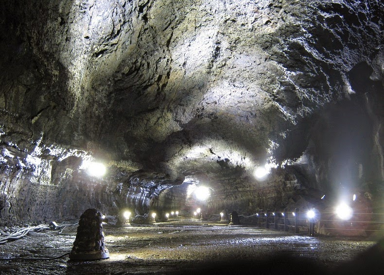 manjanggul-lava-tube-5