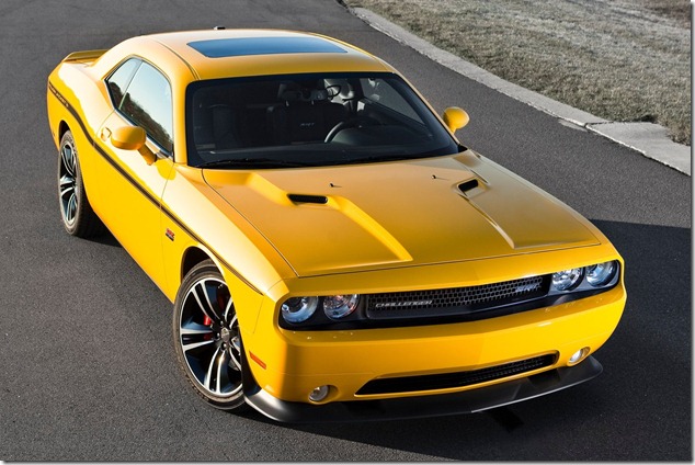 Dodge-Challenger_SRT8_392_Yellow_Jacket_2012_1600x1200_wallpaper_01