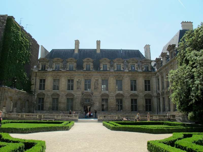 Paris France H&ocirc;tel de Sully Jessica Robinson Life The Epic Journey 2012