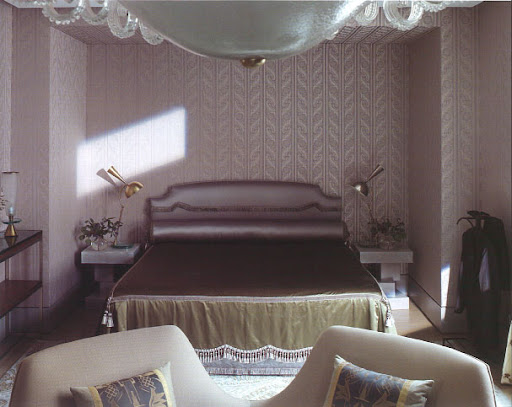 How exquisite is this bed dressing?
