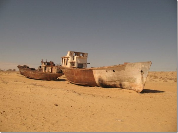 Navios abandonados de Mar de Aral (7)