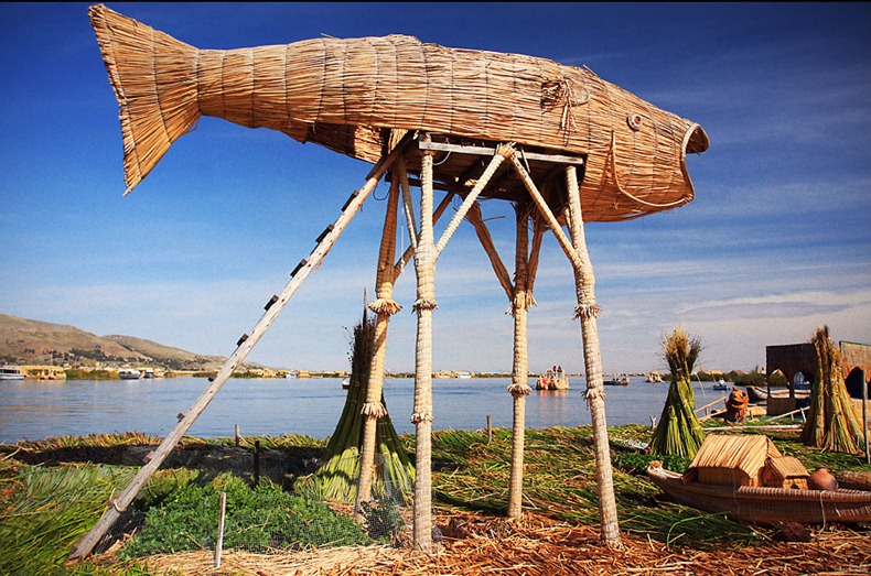 uros-floating-island-17 uros-floating-island-17
