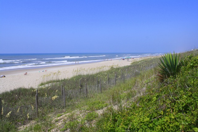 [Beach-Trip-2011-part-2-047-14.jpg]