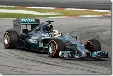 Hamilton conquista la pole del gran premio della Malesia 2014