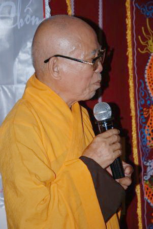 d)QuanKhachPhungVieng_ChuTonDuc_05.jpg