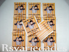 Sachê de chá
    : R$1,50 unid (min.40 unids) 
    : Cento= R$135,00
    : Sabores camomila, erva-cidreira ou chá preto.
    : Pode-se optar na escolha de mais de um sabor (min. 20 unids por sabor).
    : Personalização feita através de etiqueta personalizada e não por impressão na embalagem. O sachê já vem com o saquinho dentro.
    : Criamos uma etiqueta personalizada que colamos por cima de um sachê comum que encontramos no supermercado do tipo que já vem lacradinho na lateral.
    : Assim o conteúdo fica preservado.