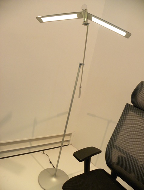 Working｜佳世達公司｜QLD-802-LED Floor Light (1)