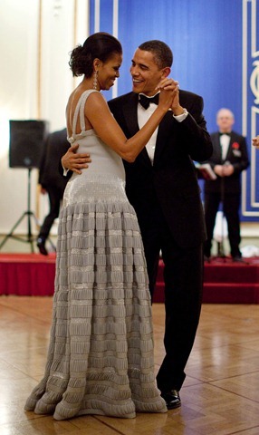 [President-Barack-Obama-and-First-Lady-Michelle-Obama-Dance-during-the-Nobel-Banquet%255B5%255D%255B3%255D.jpg]
