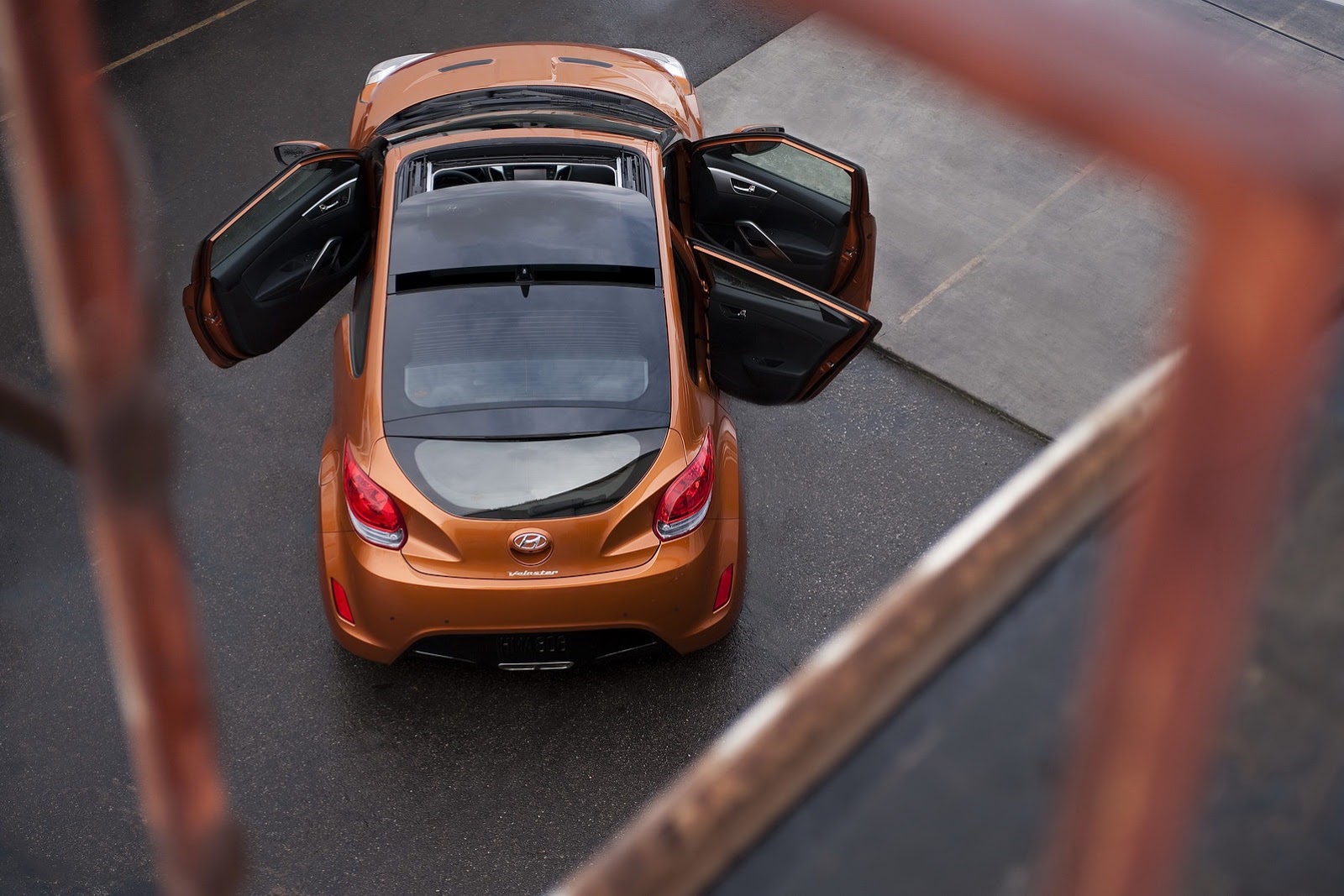 [2012-Hyundai-Veloster-7%255B2%255D.jpg]