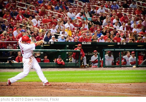 'Cardinals vs. Reds 4-30-10-22' photo (c) 2010, Dave Herholz - license: http://creativecommons.org/licenses/by-sa/2.0/