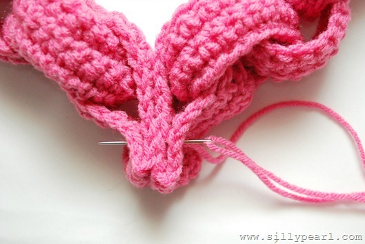 CrochetedPaperChainHeart14
