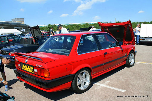 BMW E30 325i