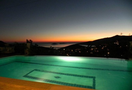 15 Diseños de piscinas contemporáneas con increíbles vistas | ArQuitexs