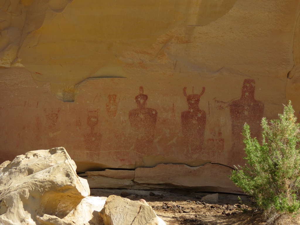 [moab_sego_canyon_pictographs_private%255B4%255D.jpg]