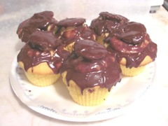 Boston cream pie cupcakes with choc. gaunache