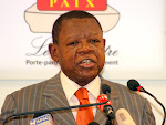 Lambert Mende, Ministre de l'Information, Communications et Médias lors d'une Conférence de Presse à Kinshasa, le 03/01/2012. Radio Okapi/Ph. Aimé-NZINGA