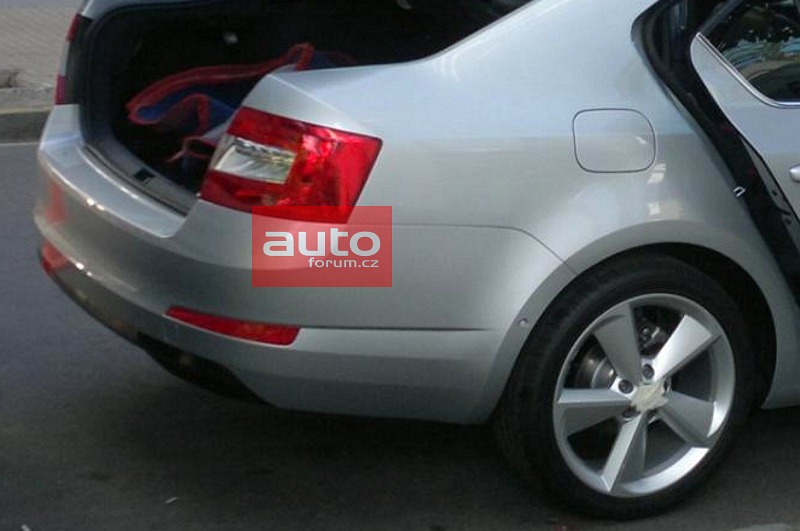 [2013-Skoda-Octavia-12%255B2%255D.jpg]