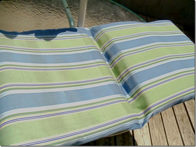 Comin' Home: How to Re-Cover Patio Furniture