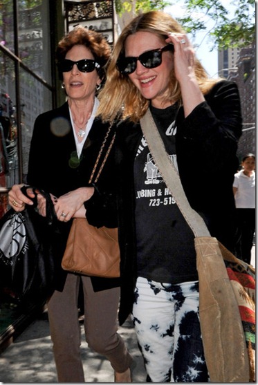 Drew Barrymore Drew Barrymore Out NYC 2 qDSHEwOCS6ul