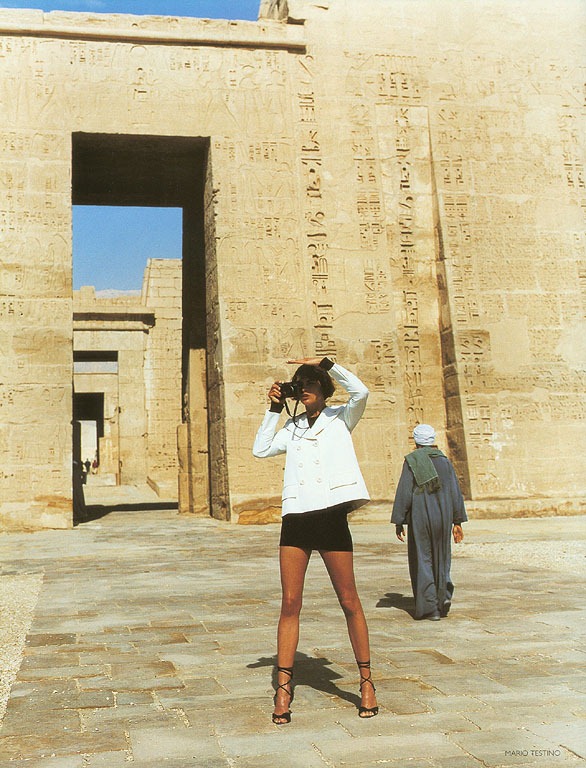 [vogue%252Buk%252Bmay1997%252Blinda%252Bevangelista%252Bmario%252Btestino%252B11%255B4%255D.jpg]