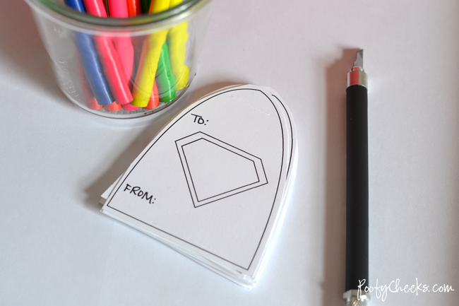 Boy Valentine Printable: Superhero Pencil Capes