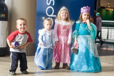 12.7.13 disney on ice jacob emma lily tess 2