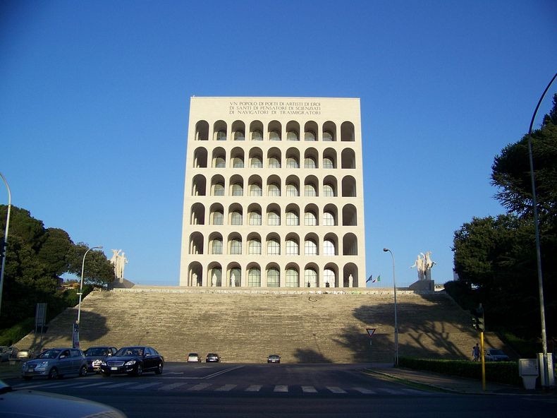 square-colosseum-8 square-colosseum-8