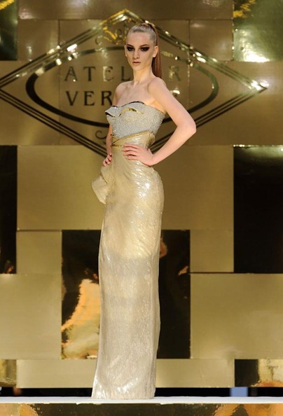 versace-haute-couture-autumn-2012-pfw33