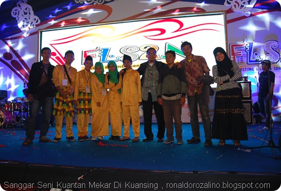 Nonton Bareng Setia Band Bersama Alumni SMAN Pintar di Penutupan FLS2N Tingkat Nasional  di Medan 21 Juni 2013 (5)