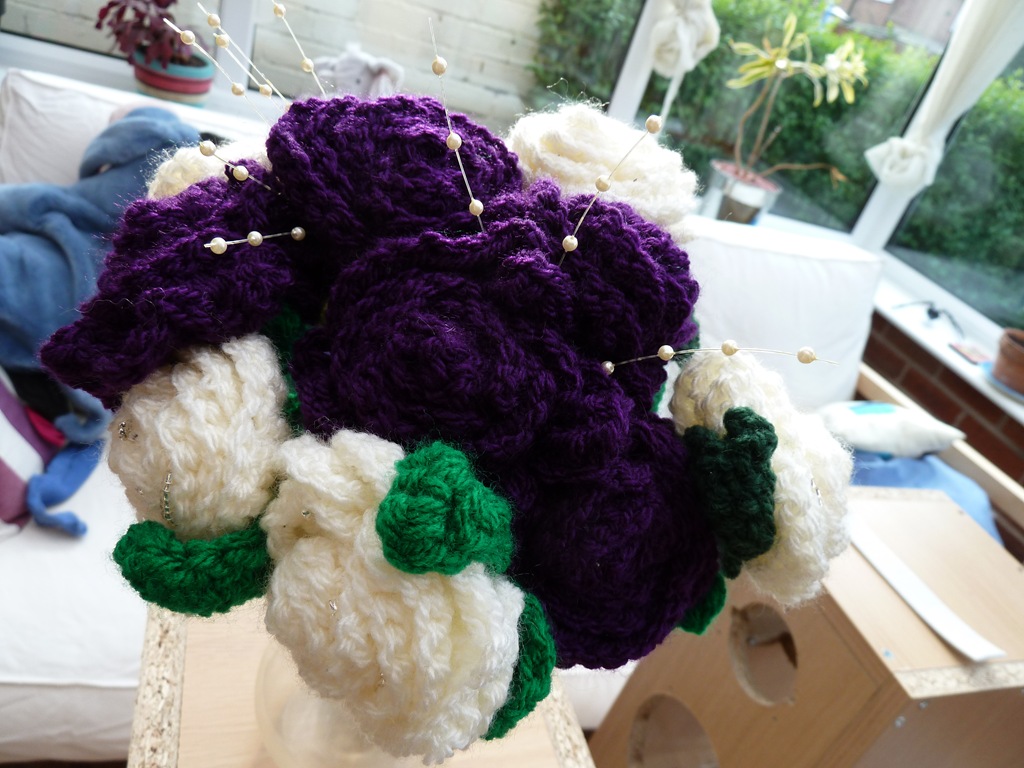 [Crochet-Flower-Bouquets-253.jpg]