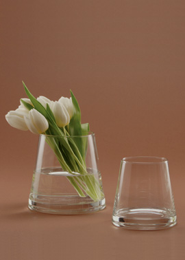 Trapez Vase. (jamaligarden.com)