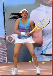 Priyamani-tennis-12