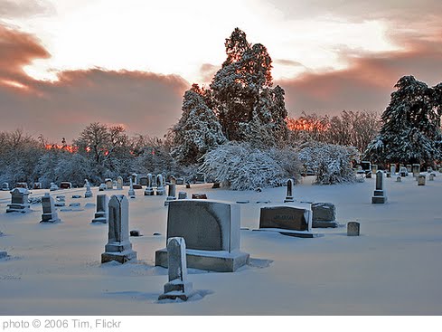 'Cemetery Sunset' photo (c) 2006, Tim - license: http://creativecommons.org/licenses/by-nd/2.0/