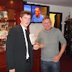 Sid gives John his memento.jpg