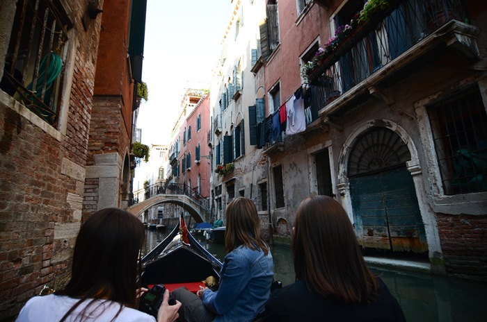 [Gondola%2520-%2520views2%255B2%255D.jpg]